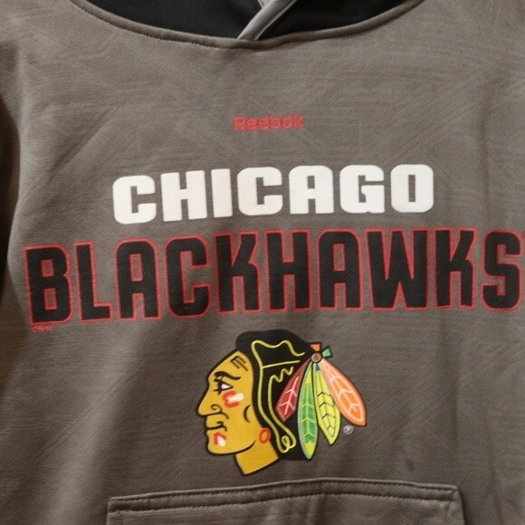 Reebok Chicago Blackhawks Youth Small Pullover Hoodie Face Off Collection - Picture 2 of 14